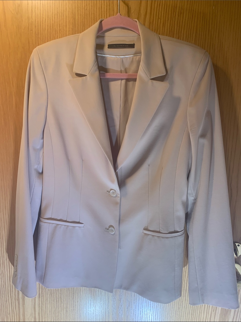 Elie Tahari Wool Cream Tailored Single-Breasted Blazer - Size 10- Fabulous!